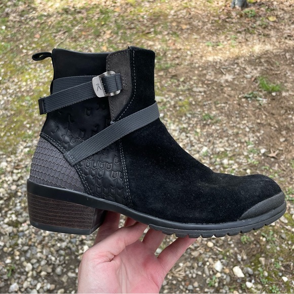 Keen | Shoes | Keen Black Leather Ankle Boots Size 8 | Poshmark